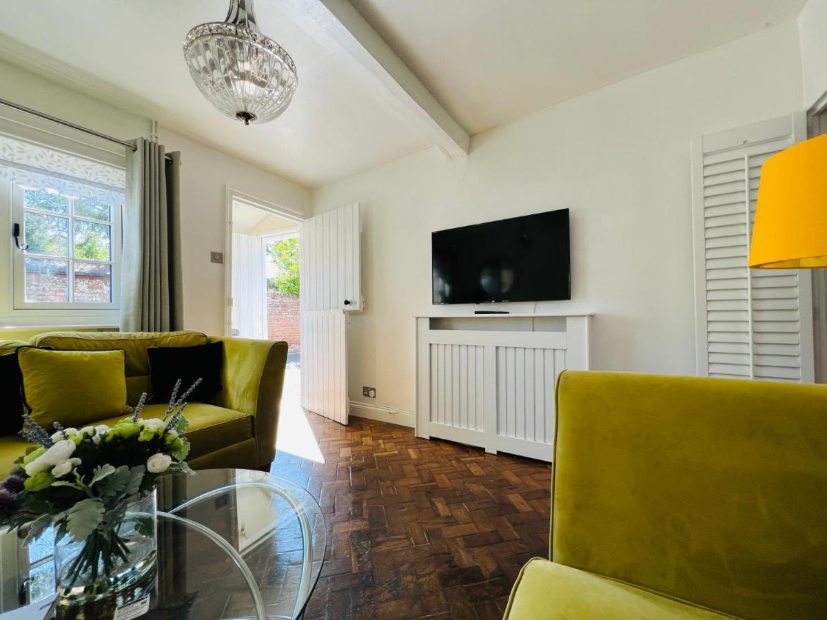 Bridewell Cottage In The Heart Of Tenterden - Pass The Keys 외부 사진